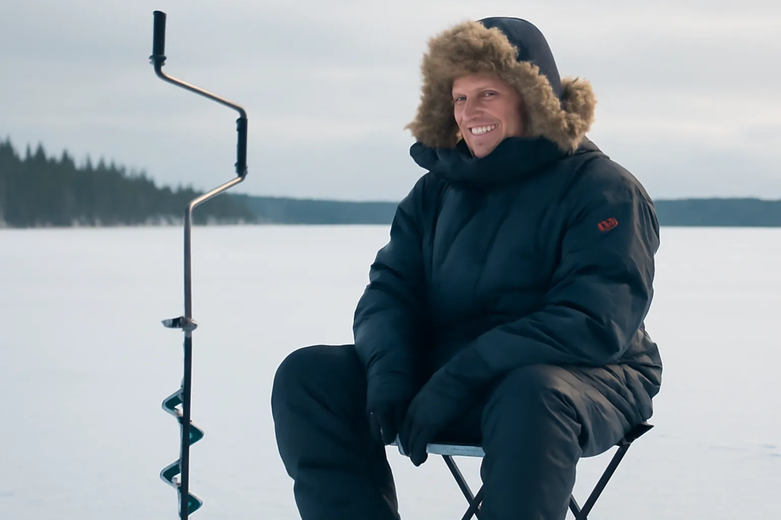 Peche sur glace en Finlande : tradition nordique du silence